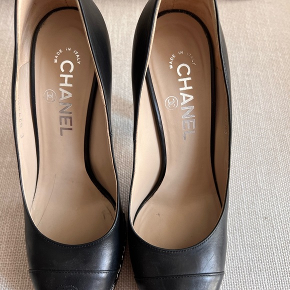 Authentic Chanel Leather Platform Heels 37.5 - Picture 3 of 8